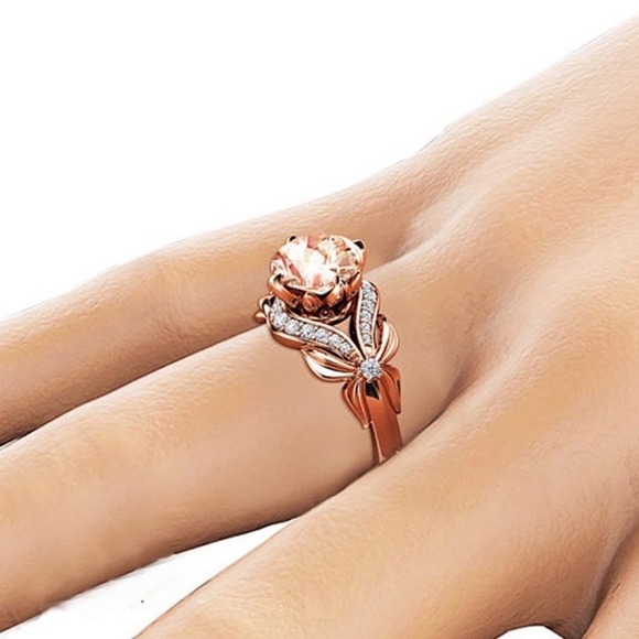 Stunning 18K Rose Gold Plated Bow Engagement Ring Cubic Zirconia Flower Size 8 - Picture 4 of 4